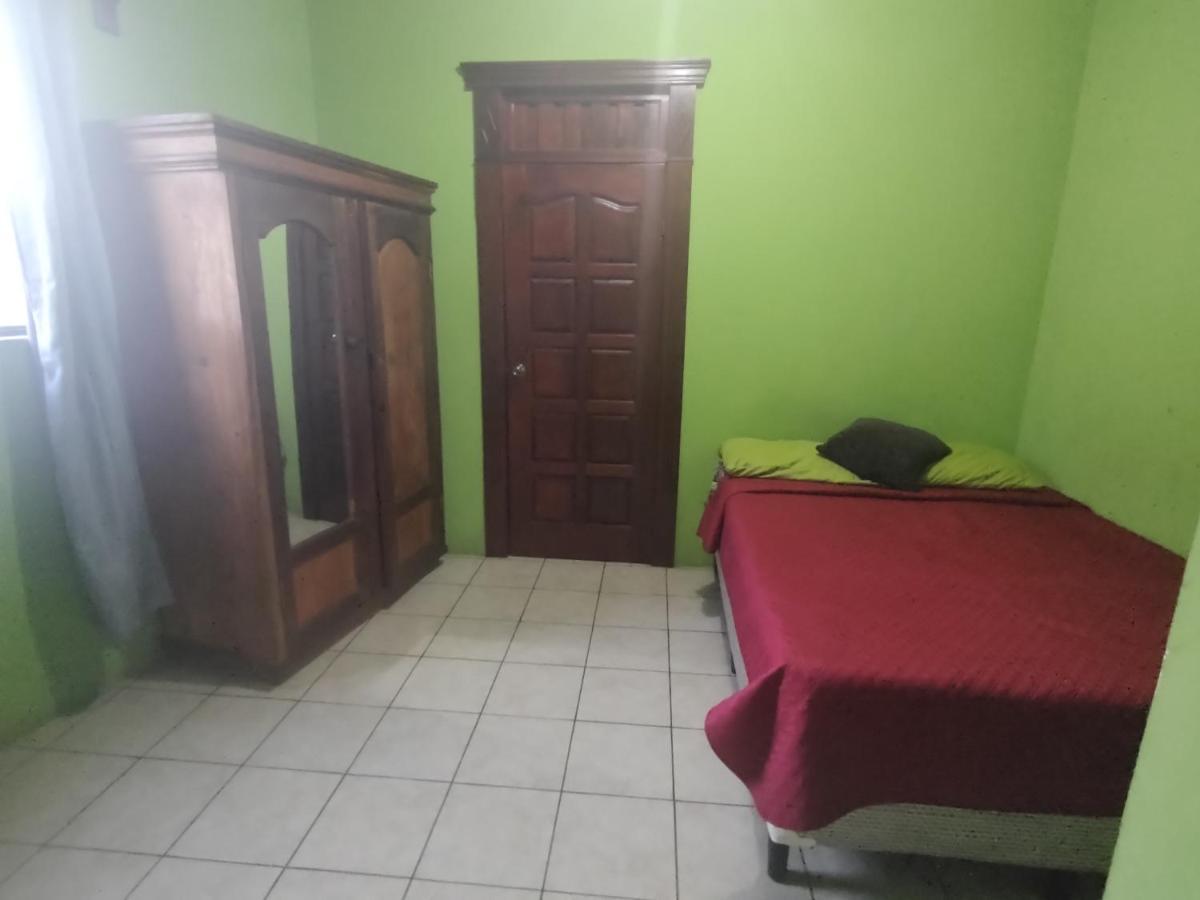 Hosteria Del Centro Santiago Atitlán Екстериор снимка