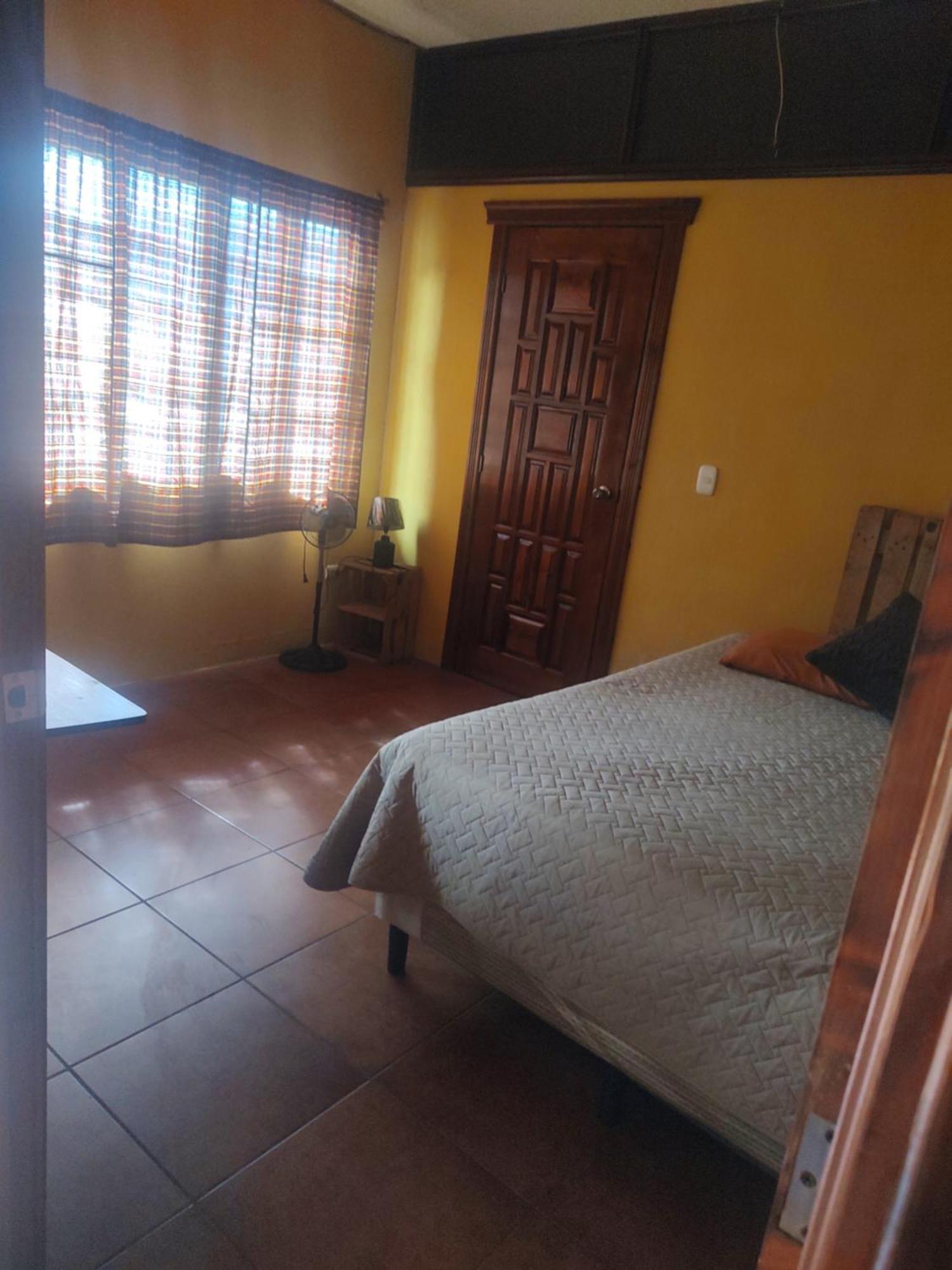 Hosteria Del Centro Santiago Atitlán Екстериор снимка