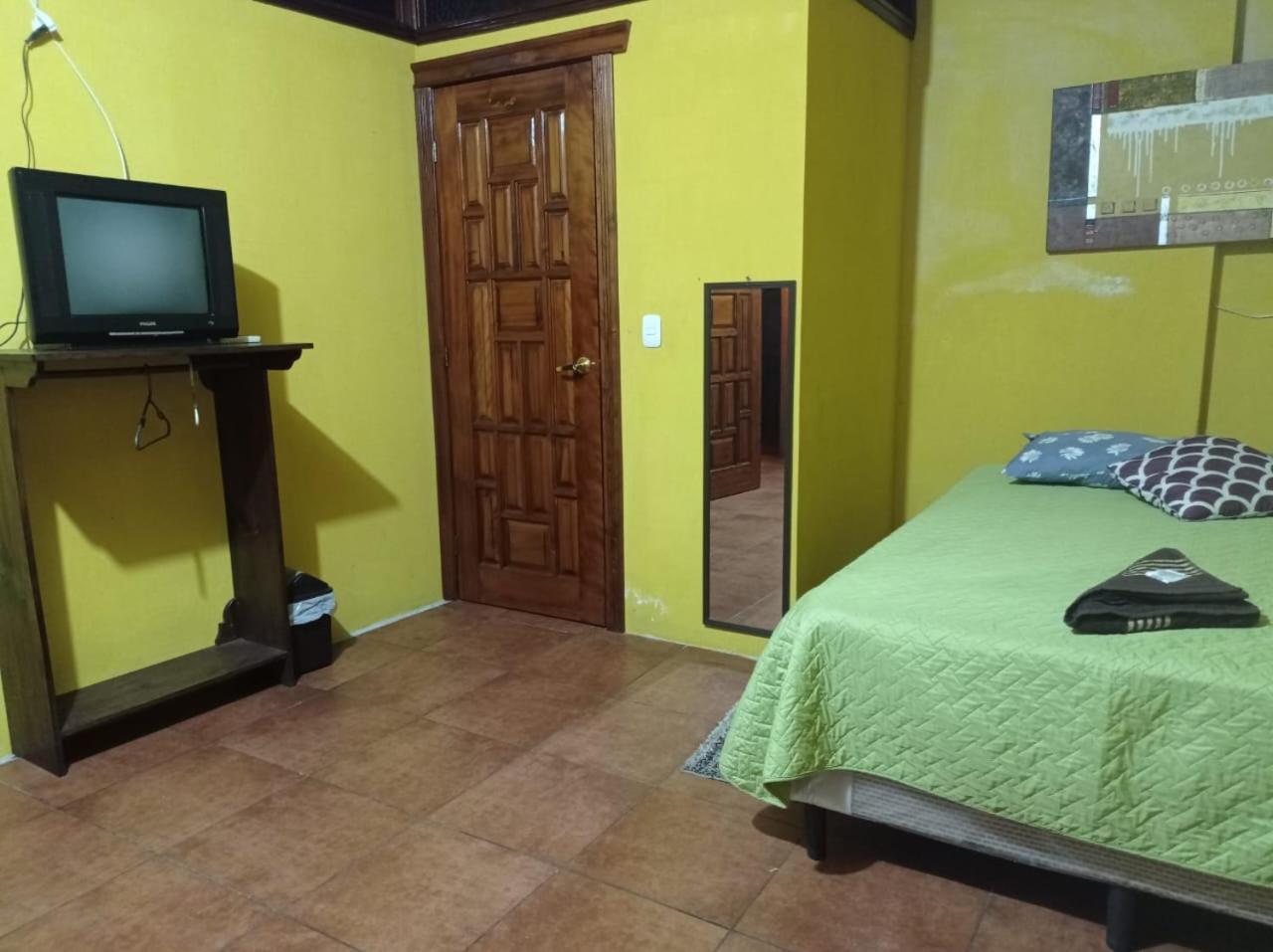 Hosteria Del Centro Santiago Atitlán Екстериор снимка